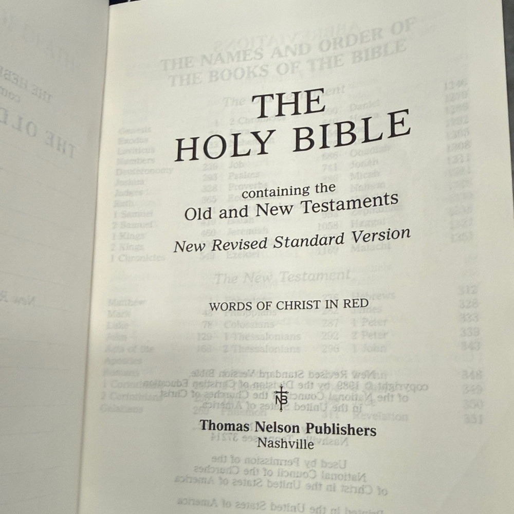 HOLY. BIBLE giant print red letter excellent condition by Thomas Nelson. - Picture 6 of 6